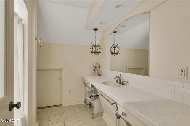 12 Hickory Hollow Road, Queensbury, NY 12804