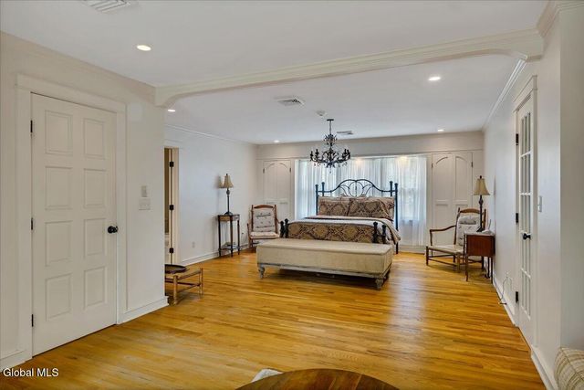 12 Hickory Hollow Road, Queensbury, NY 12804