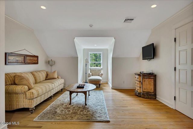 12 Hickory Hollow Road, Queensbury, NY 12804