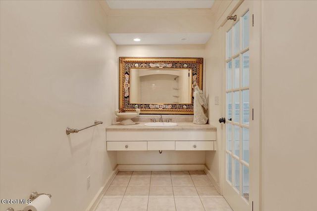 12 Hickory Hollow Road, Queensbury, NY 12804