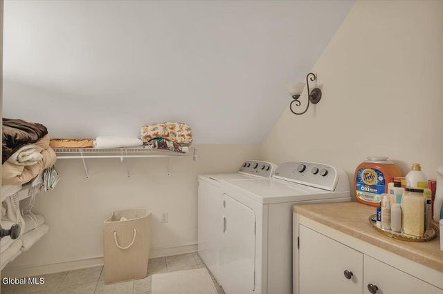 12 Hickory Hollow Road, Queensbury, NY 12804