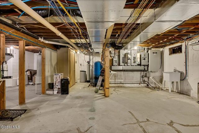 12 Hickory Hollow Road, Queensbury, NY 12804