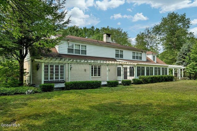 12 Hickory Hollow Road, Queensbury, NY 12804