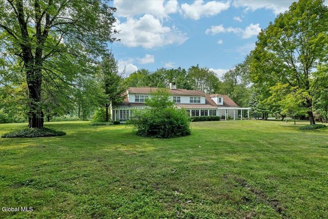 12 Hickory Hollow Road, Queensbury, NY 12804