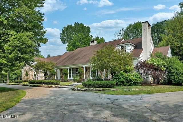 12 Hickory Hollow Road, Queensbury, NY 12804