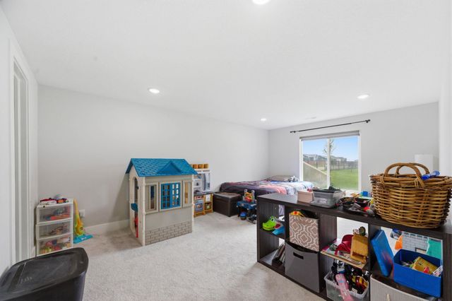 226 S Wellcrest, Goddard, KS 67052