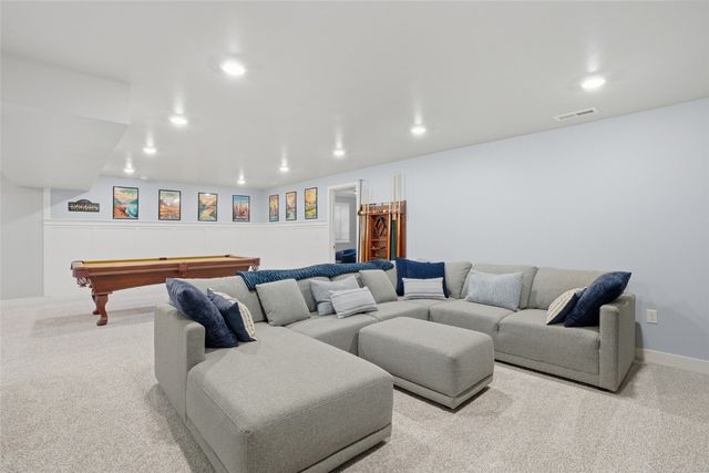 762 Clover Hill Drive, North Liberty, IA 52317