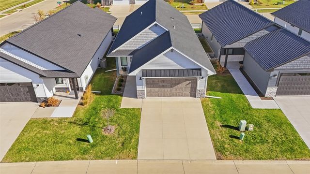 762 Clover Hill Drive, North Liberty, IA 52317