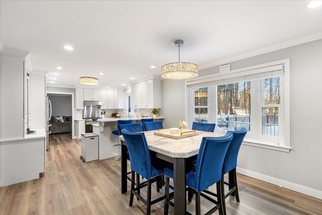 62 Hawkins Ln, Marlborough, MA 01752