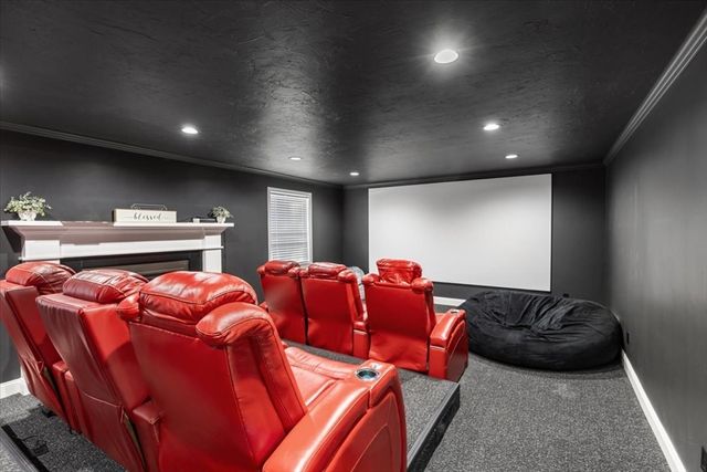 62 Hawkins Ln, Marlborough, MA 01752