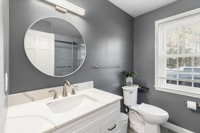 62 Hawkins Ln, Marlborough, MA 01752