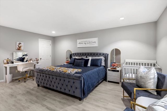 62 Hawkins Ln, Marlborough, MA 01752