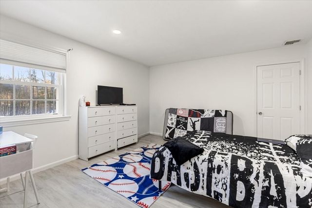 62 Hawkins Ln, Marlborough, MA 01752