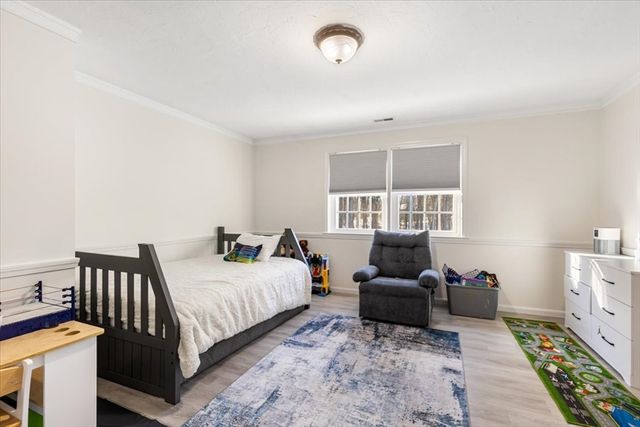 62 Hawkins Ln, Marlborough, MA 01752