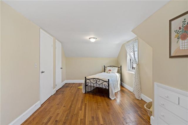 5 St Theresa Avenue, Bristol, RI 02809