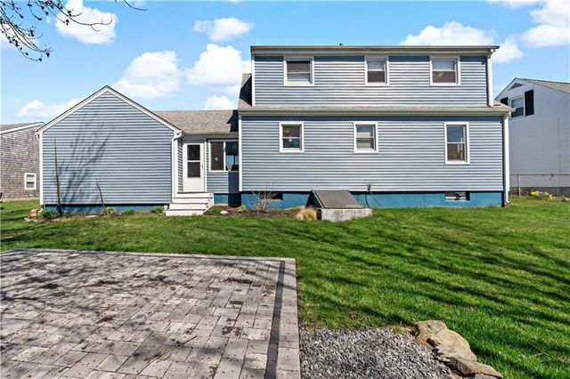 5 St Theresa Avenue, Bristol, RI 02809