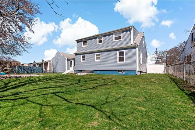 5 St Theresa Avenue, Bristol, RI 02809