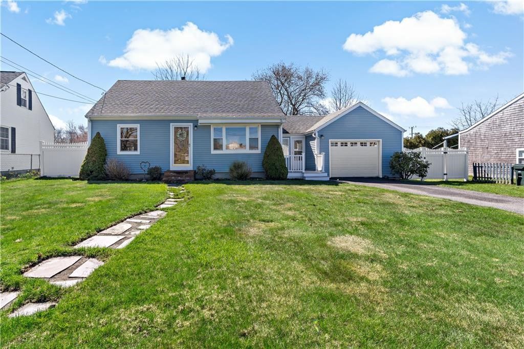 5 St Theresa Avenue, Bristol, RI 02809