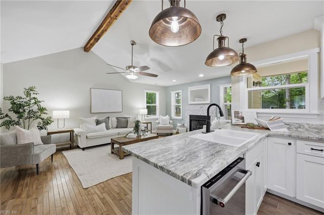 3288 Edinburgh DR, Virginia Beach, VA 23452