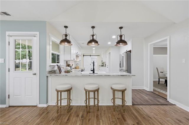 3288 Edinburgh DR, Virginia Beach, VA 23452