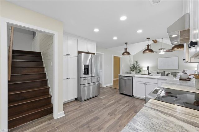 3288 Edinburgh DR, Virginia Beach, VA 23452