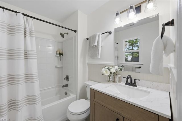 3288 Edinburgh DR, Virginia Beach, VA 23452