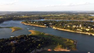 25406 Pedernales Point DR, Spicewood, TX 78669