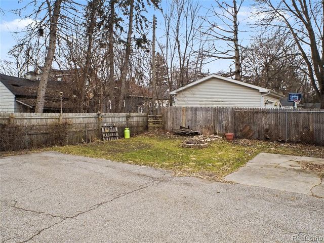 2338 N Bond Street, Saginaw, MI 48602