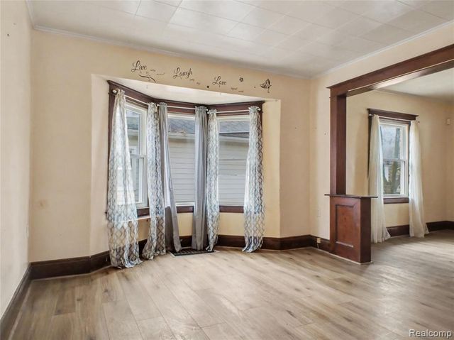 2338 N Bond Street, Saginaw, MI 48602