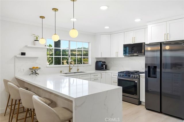 333 W Alameda 201, Burbank, CA 91506