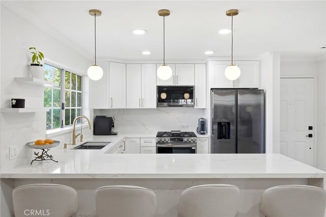 333 W Alameda 201, Burbank, CA 91506