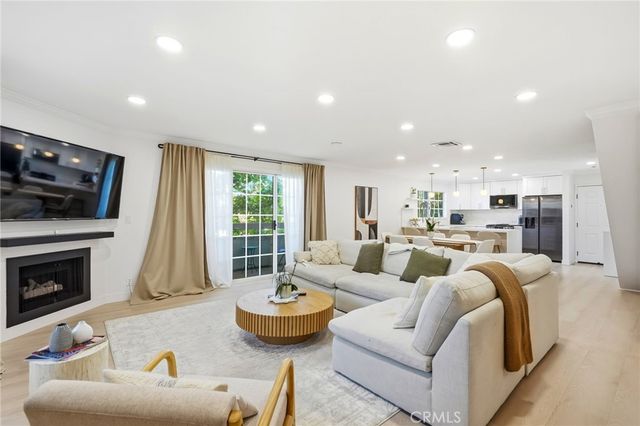 333 W Alameda 201, Burbank, CA 91506