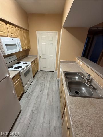 6955 North Durango Drive 1028, Las Vegas, NV 89149