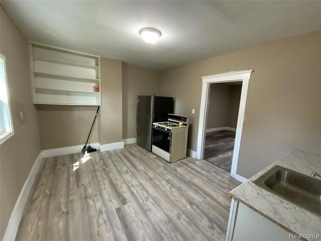 6185 Livernois Avenue, Detroit, MI 48210