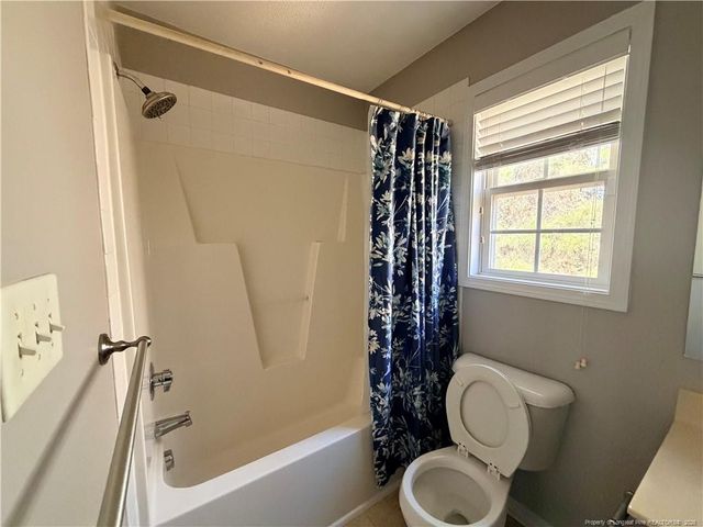 3400 Stoneclave Place, Fayetteville, NC 28304