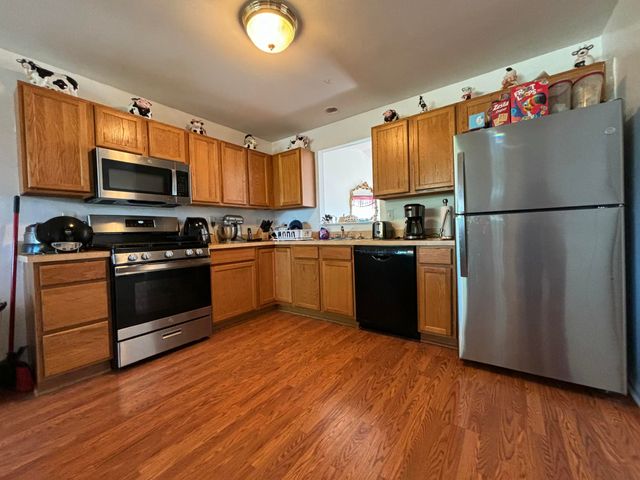 8402 Pierce Place, Merrillville, IN 46410