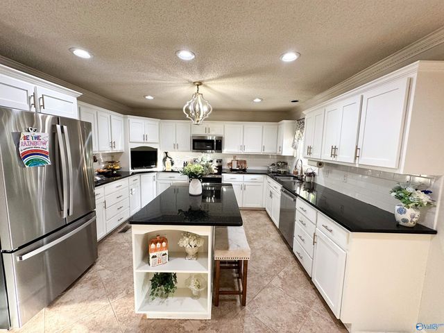 404 4th Avenue, Glencoe, AL 35905