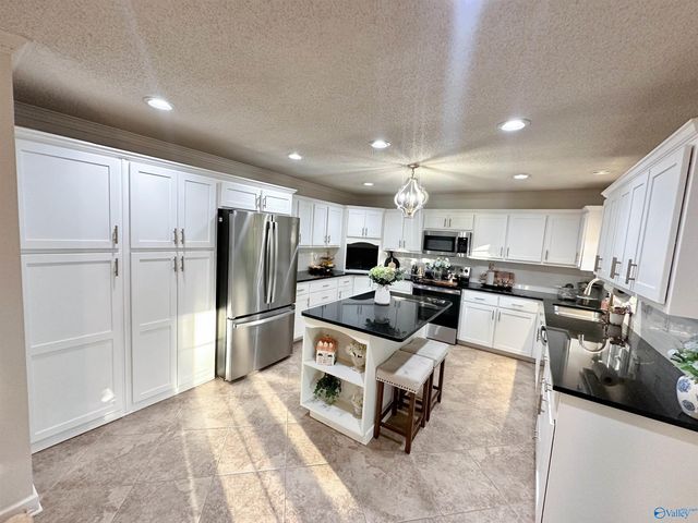 404 4th Avenue, Glencoe, AL 35905