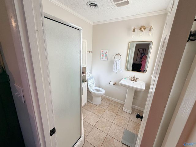 404 4th Avenue, Glencoe, AL 35905