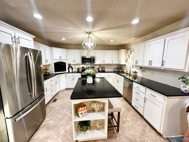 404 4th Avenue, Glencoe, AL 35905