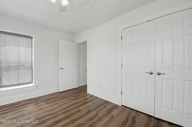 215 E 2nd Street, 30, Pass Christian, MS 39571