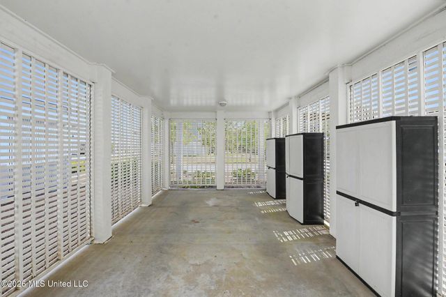 215 E 2nd Street, 30, Pass Christian, MS 39571