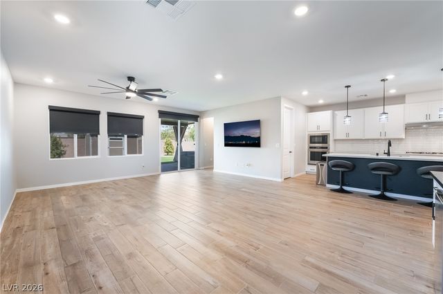8663 Bench Street, Las Vegas, NV 89139
