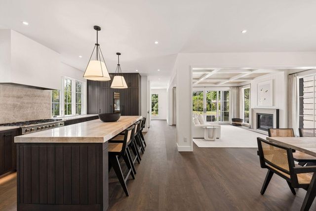 5945 Saint Johns Avenue, Edina, MN 55424