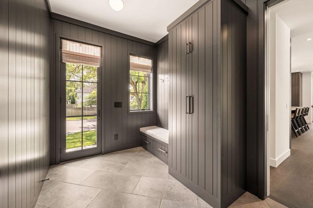 5945 Saint Johns Avenue, Edina, MN 55424