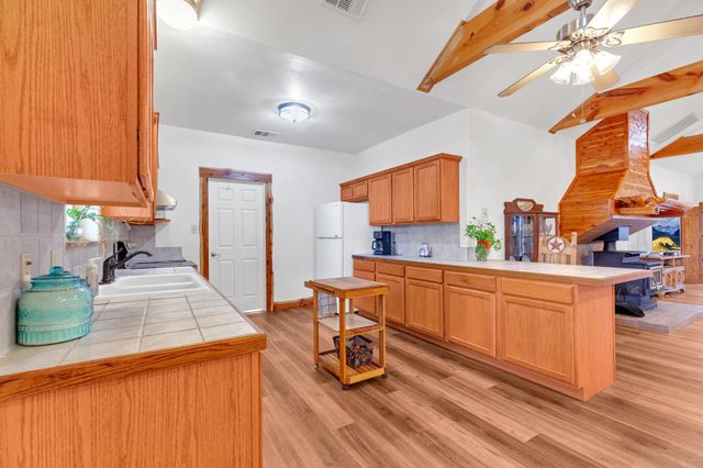 117 County Road 407, Spicewood, TX 78669