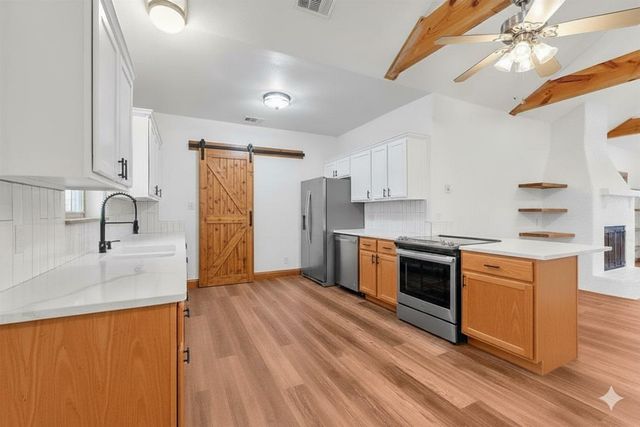 117 County Road 407, Spicewood, TX 78669