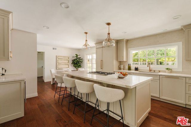 280 Cummings Road, Santa Paula, CA 93060