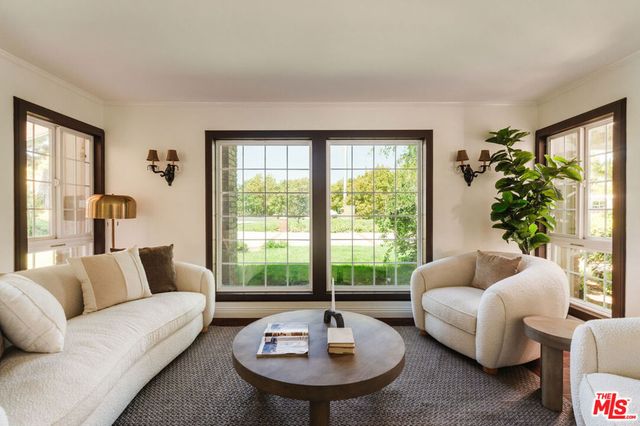 280 Cummings Road, Santa Paula, CA 93060