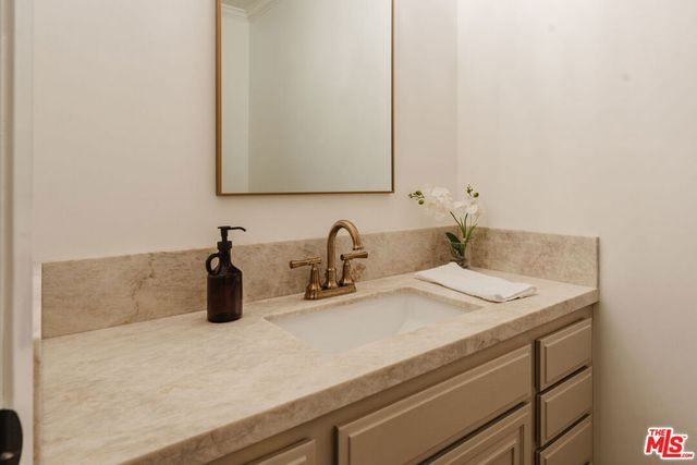 280 Cummings Road, Santa Paula, CA 93060